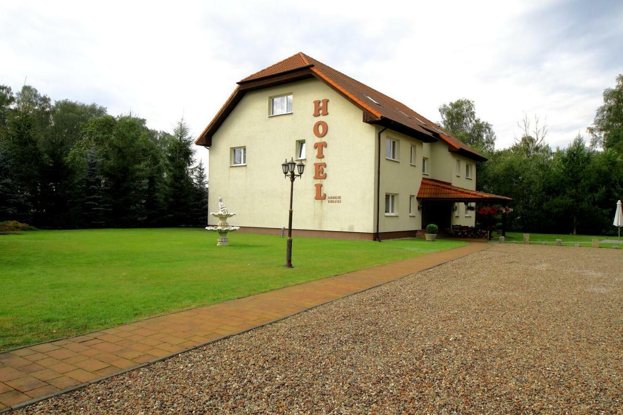 Kliniska Restaurant & Hostel "Broadway" מראה חיצוני תמונה
